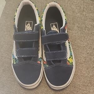 Vans Sneakers Shark Size 3